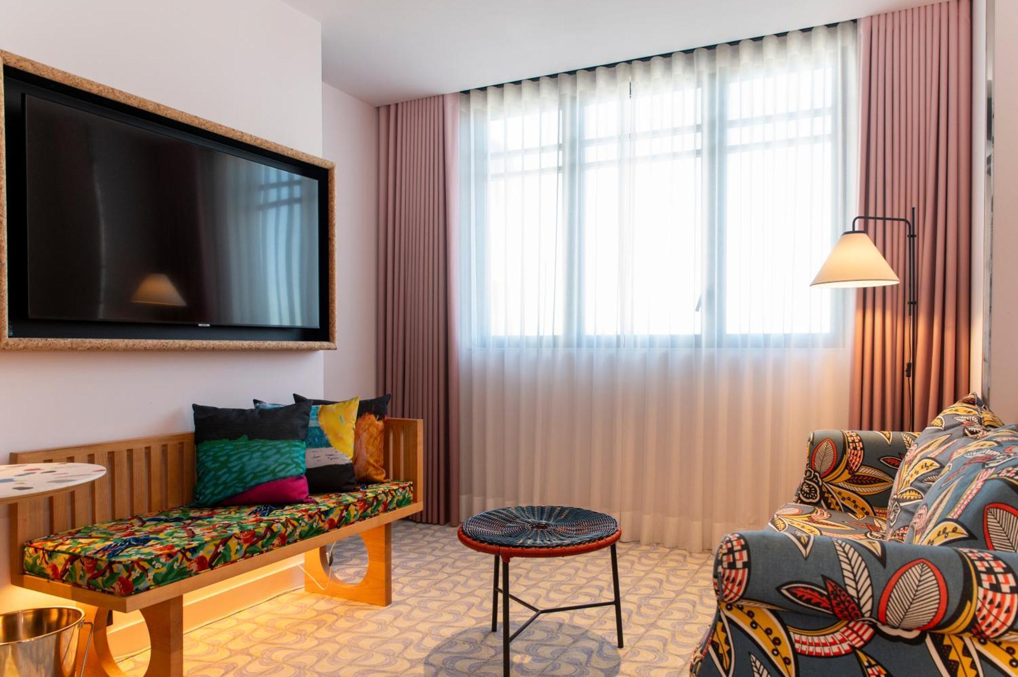Готель Mama Shelter Lisboa Екстер'єр фото